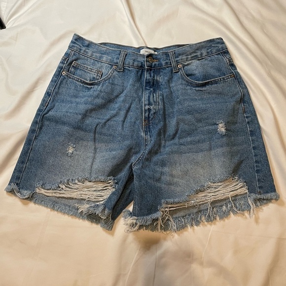 Forever 21 Pants - Forever 21 Size 32 high waisted distressed shorts